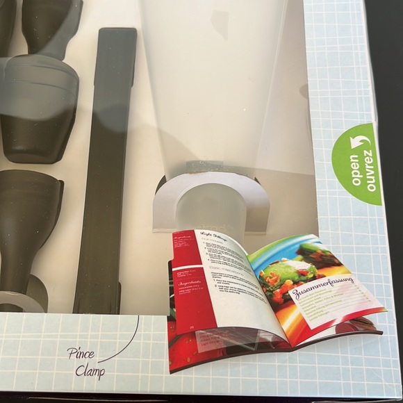 Mastrad Paris Macaron Kit - Picture 16 of 16